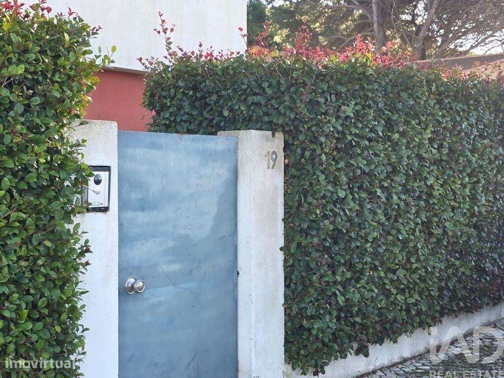 Moradia isolada T3 em Sesimbra (Castelo) de 169 m2 - Grande imagem: 4/39
