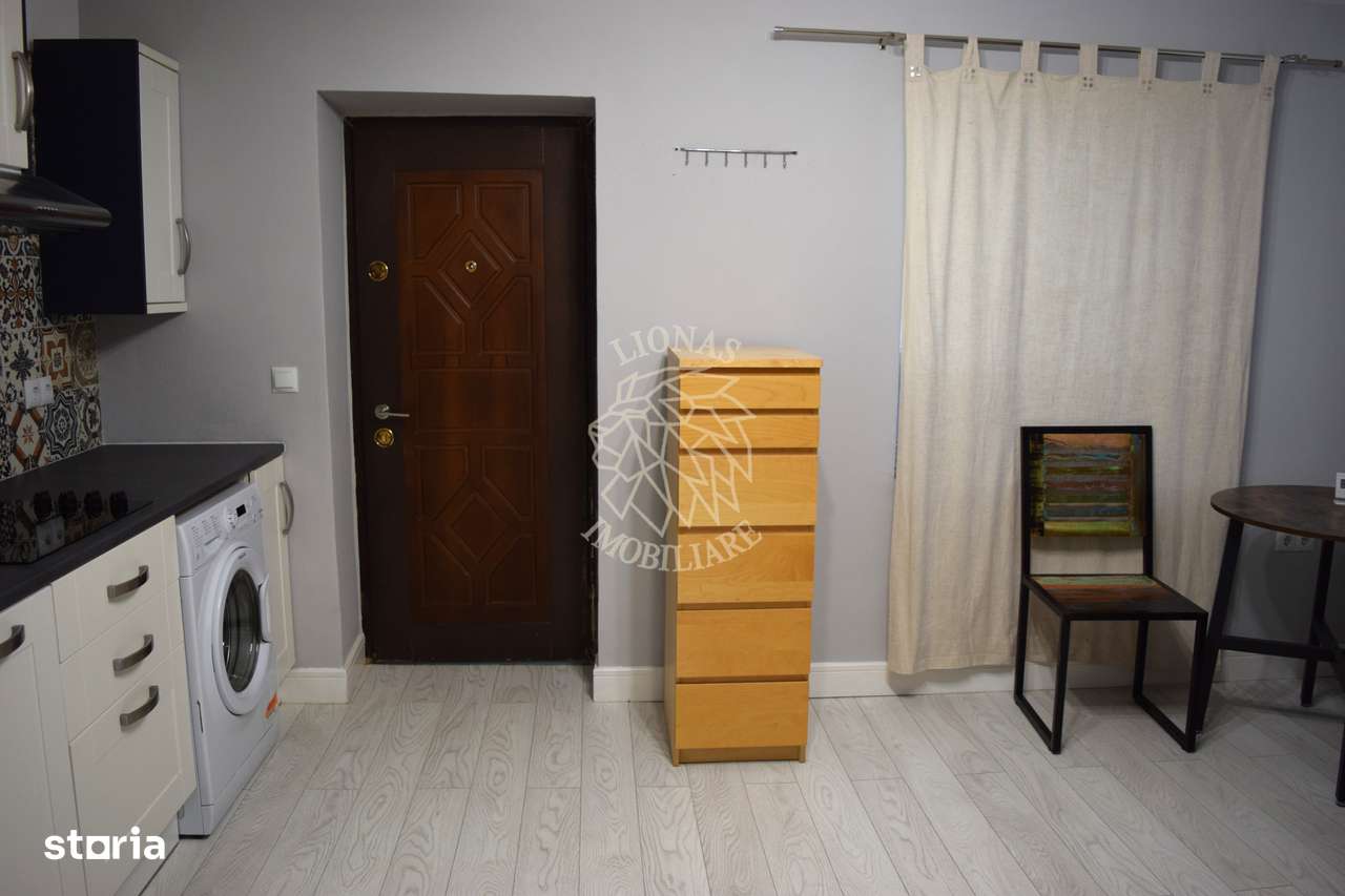 Apartament la casa 40 mp-renovat-curte-mobilat modern-Ultracentral - Imagine principală: 4/9