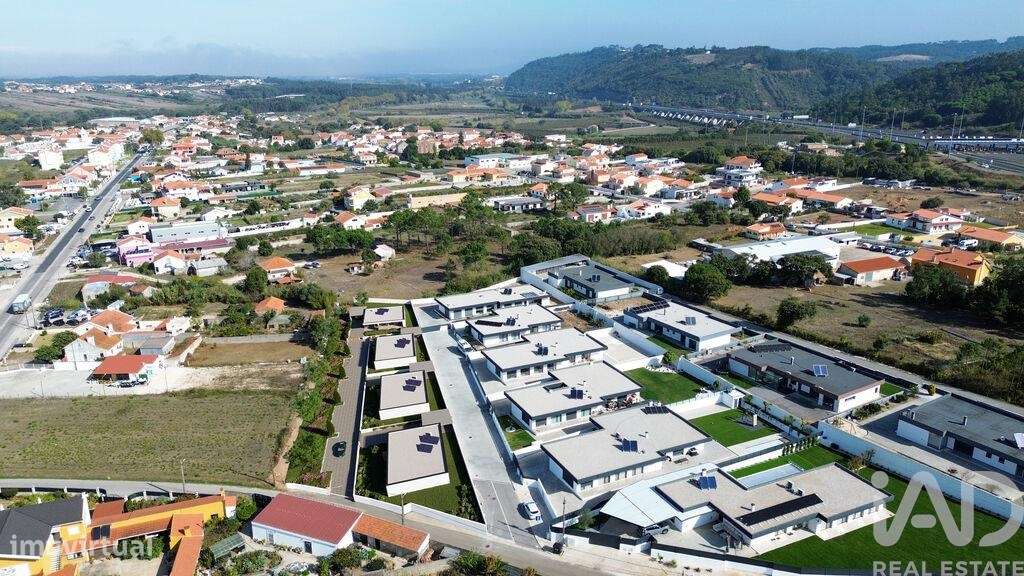 Casa / Villa T3 em Tornada e Salir do Porto de 225,00 m2 - Grande imagem: 4/6