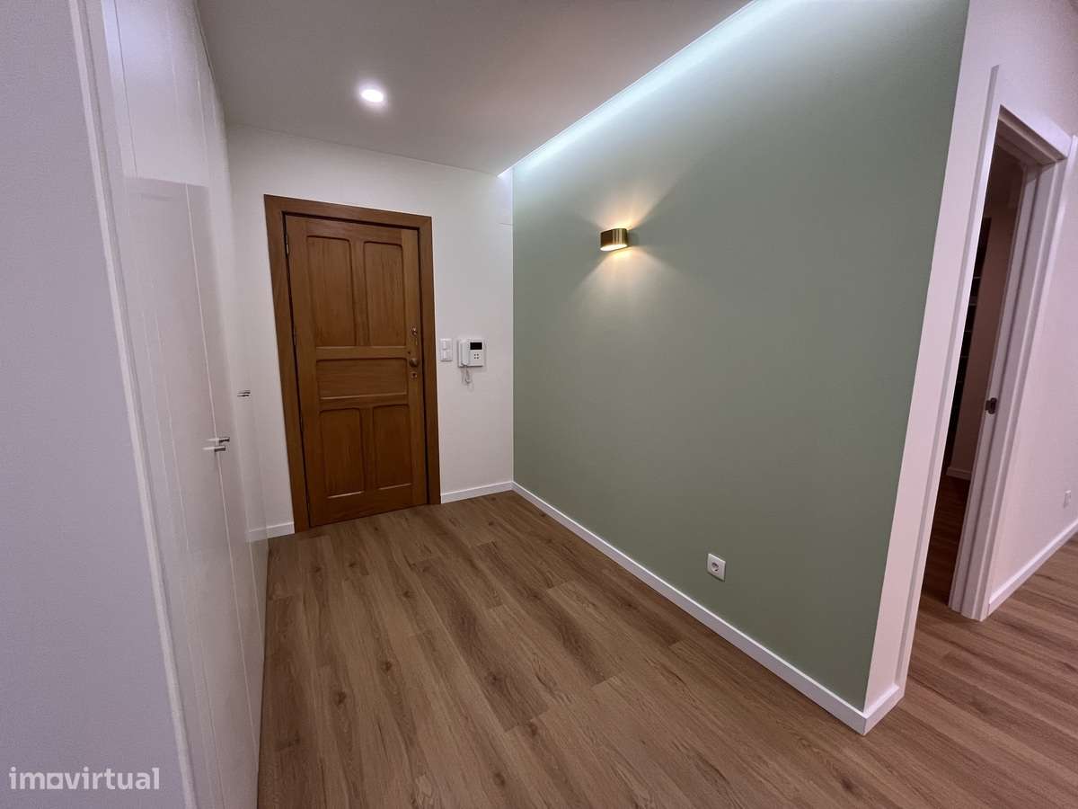Apartamento T2 totalmente renovado, vista mar-42