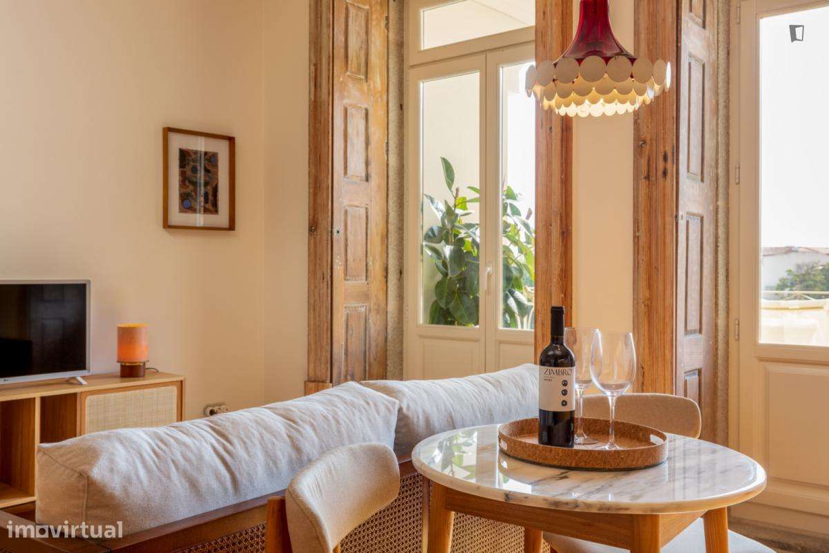 Estúdio - localizado em Miragaia Porto - Grande imagem: 5/10