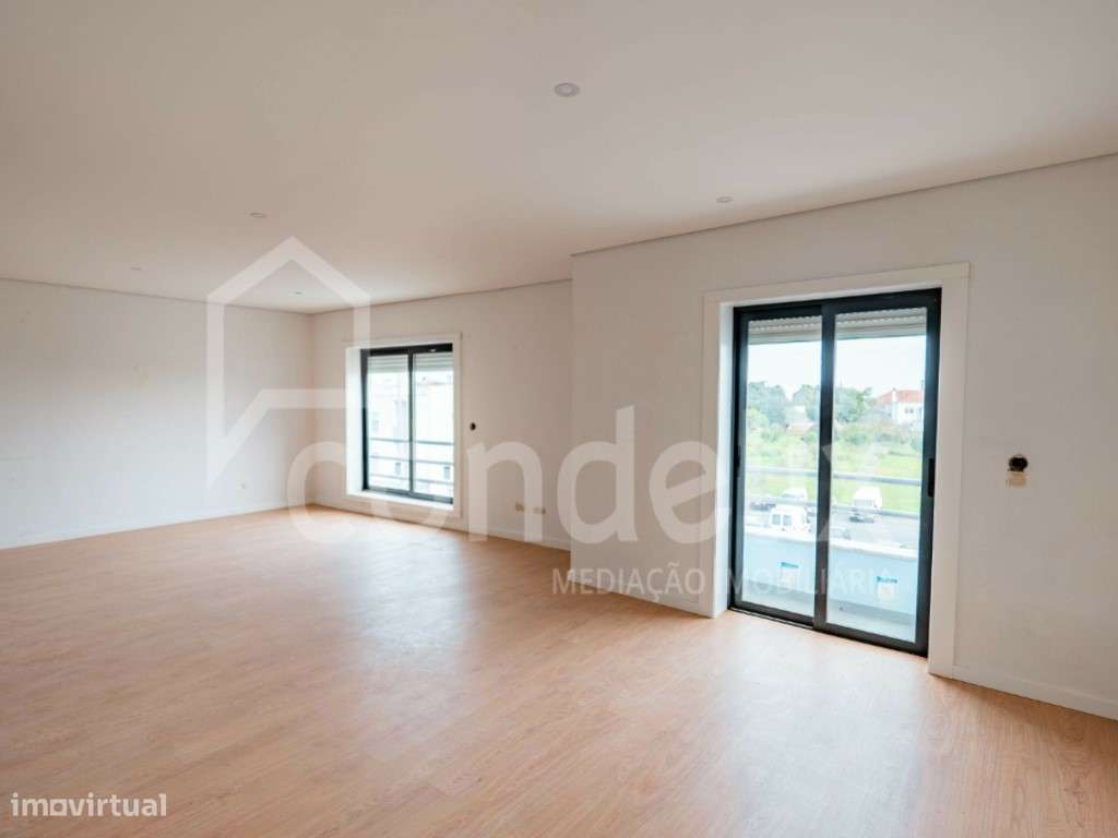 T3 novo, em Camarate, Loures - Grande imagem: 3/29