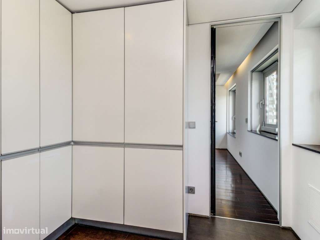 Apartamento T5 + 1 no Condomínio Jardins São Lourenço - Lisboa-35