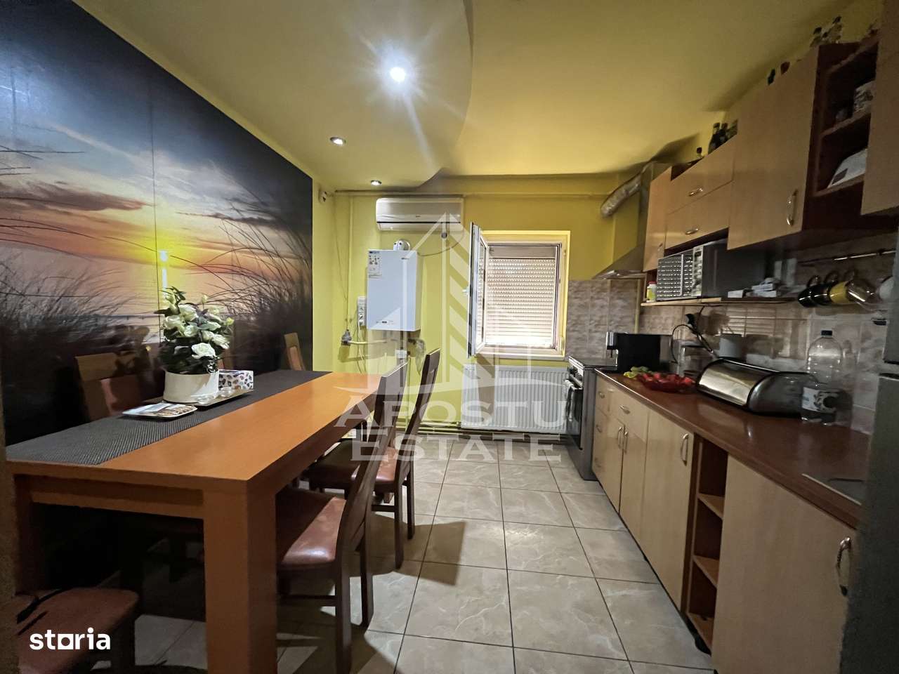 Apartament cu 4 camere, 2 bai, etaj intermediar, zona Soarelui - Imagine principală: 5/7
