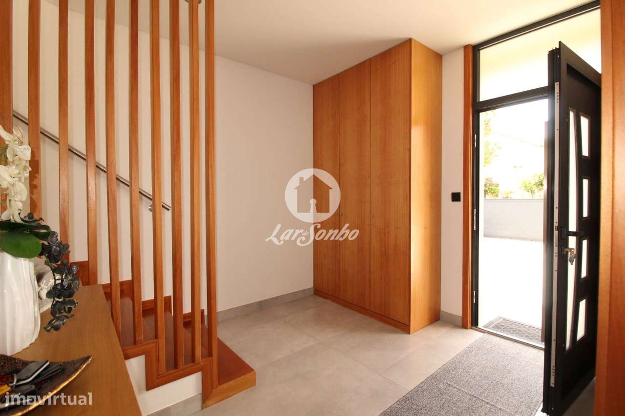 Moradia individual com piscina Fafe-7
