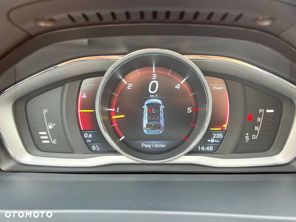 Volvo V60 D3 Momentum - 13