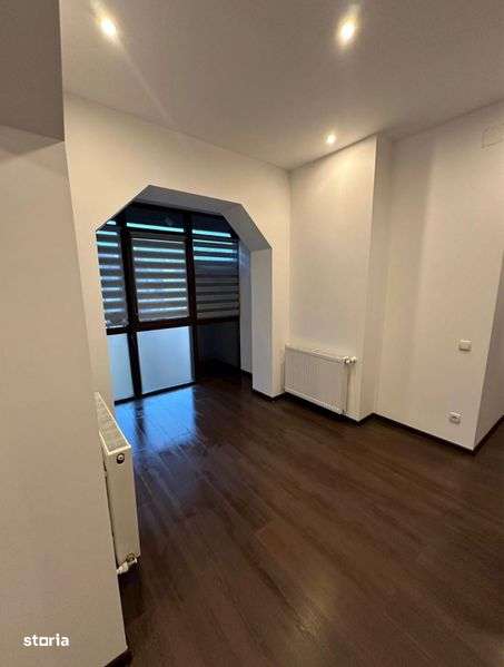 Inchiriez apartament Ploiesti Centru / 3 camere - Imagine principală: 4/7