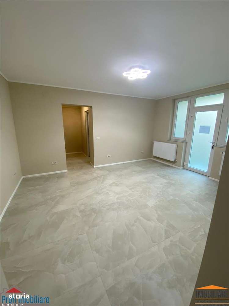 Spatiu cu acces din strada pe Iuliu Maniu vis-a-vis de Generala 5 - Imagine principală: 4/20