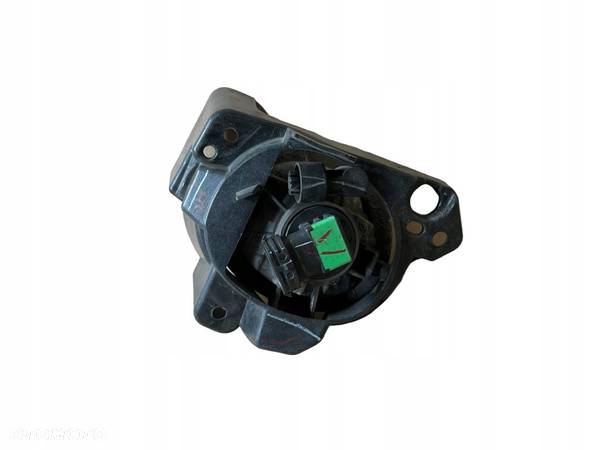 PRAWY HALOGEN PRZECIWMGIELNY MAZDA 3 BM 2013-2017r. - 2