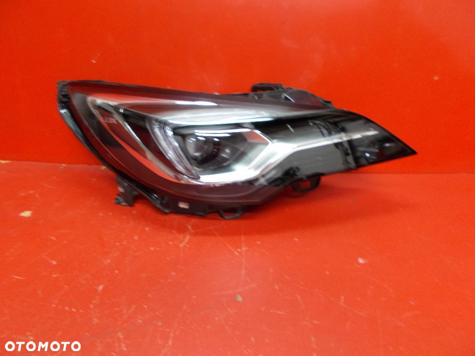 OPEL ASTRA K V 39055746 INTELLI LUX LED LAMPA PRAWA PRZÓD - 1