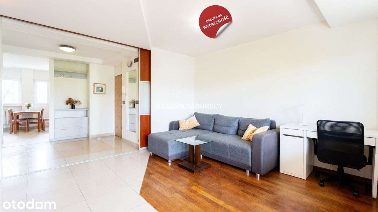 3-pokojowe mieszkanie z loggią- Zawodzie-0