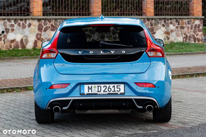 Volvo V40 T3 R-Design - 17