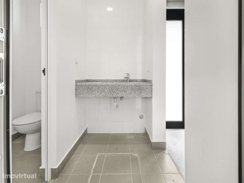 Armazém em rentabilidade à venda , Quinta de Matos-17