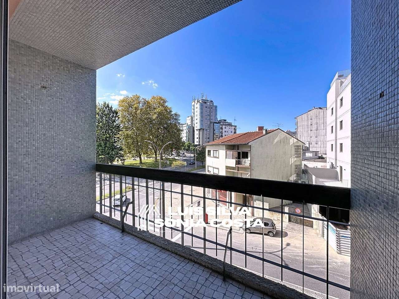 Apartamento T4 à venda na Rua Camilo Castelo Branco, 12 - Grande imagem: 5/46