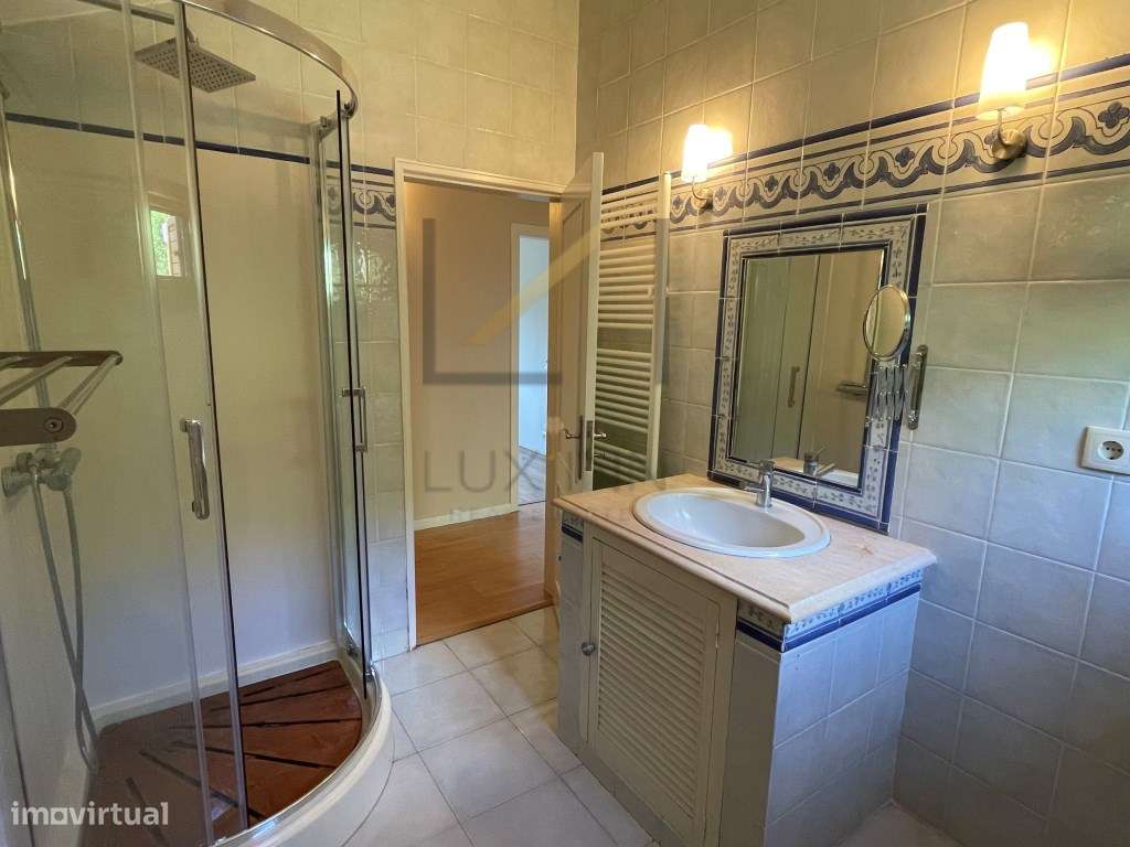 Moradia T4 com piscina e jardim, na Aldeia Grande, Setúbal-45
