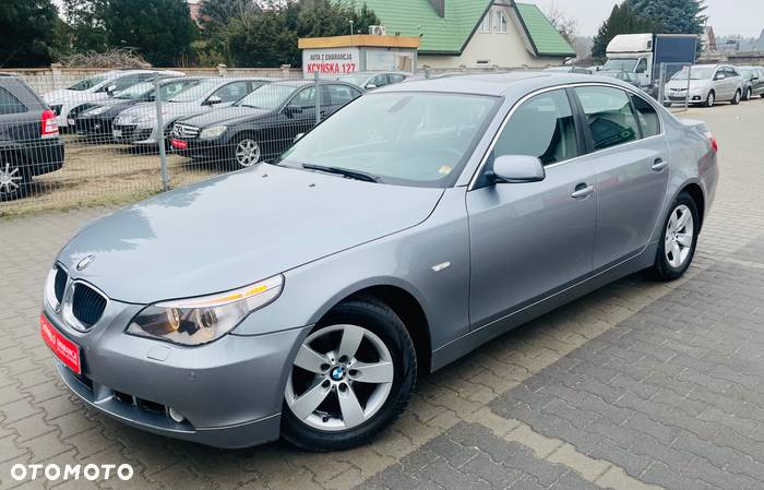 BMW Seria 5 520i - 34