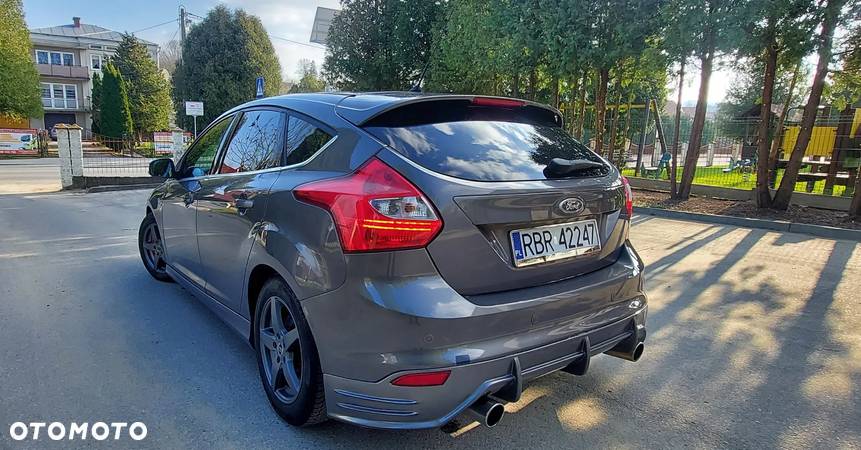 Ford Focus 1.6 EcoBoost Start-Stopp-System Titanium - 11