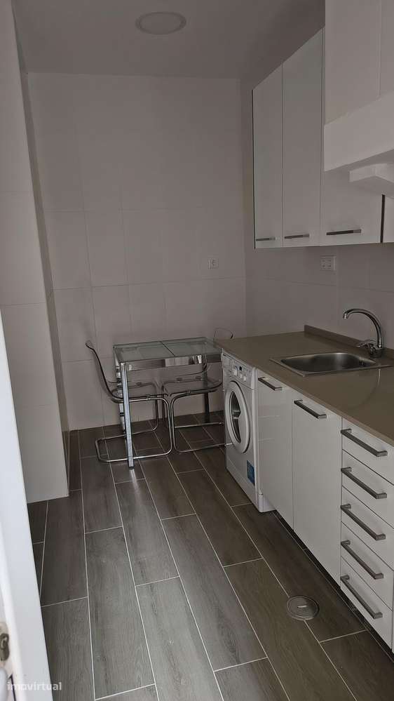 T1 com Quintal Moscavide Equipado e Mobilado - Grande imagem: 2/10