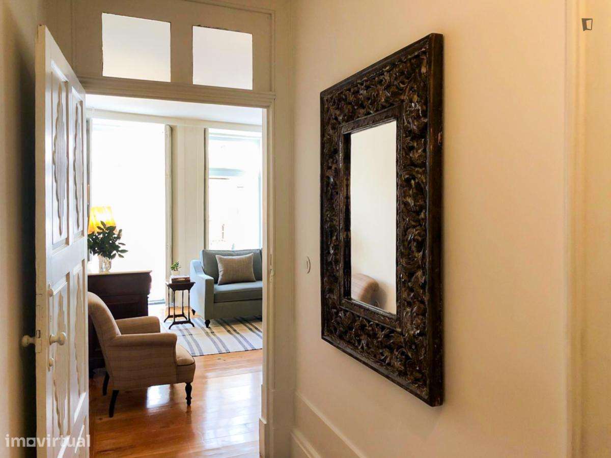 Apartamento com 1 quartos - localizado em Paranhos Porto - Grande imagem: 3/6