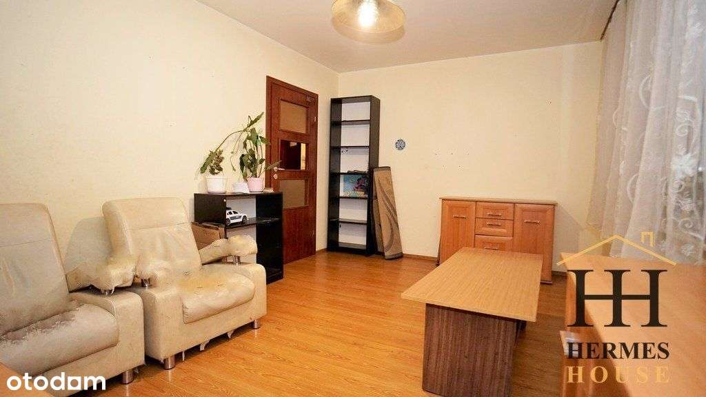 Trzy pokoje w nowszym budownictwie, garaż-1