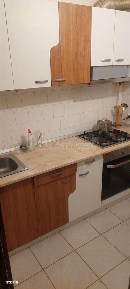 Garsoniera etaj 3 renovata mobilata utilata - Imagine principală: 5/9