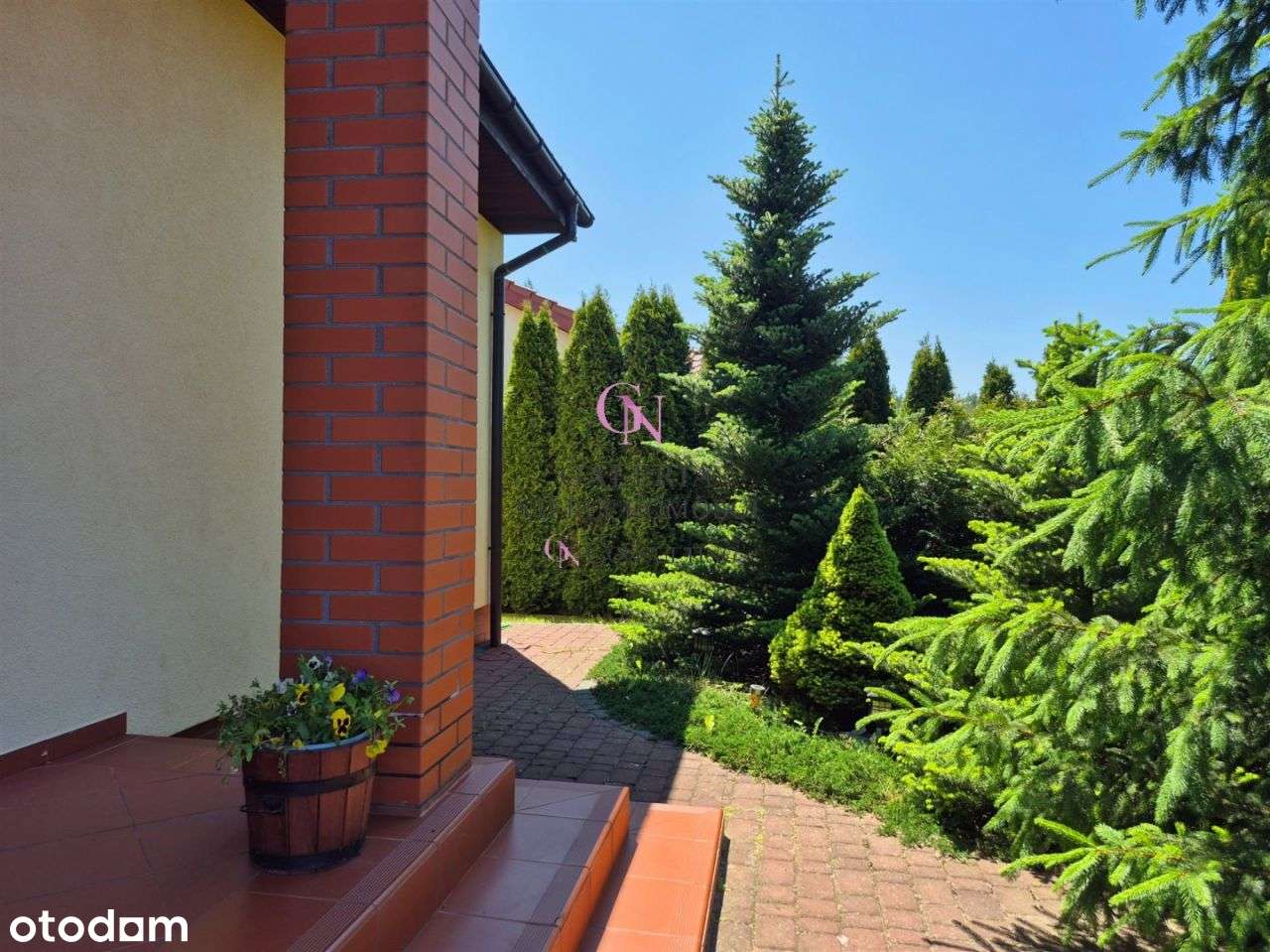 Zadbany, parterowy dom w otoczeniu lasu-9