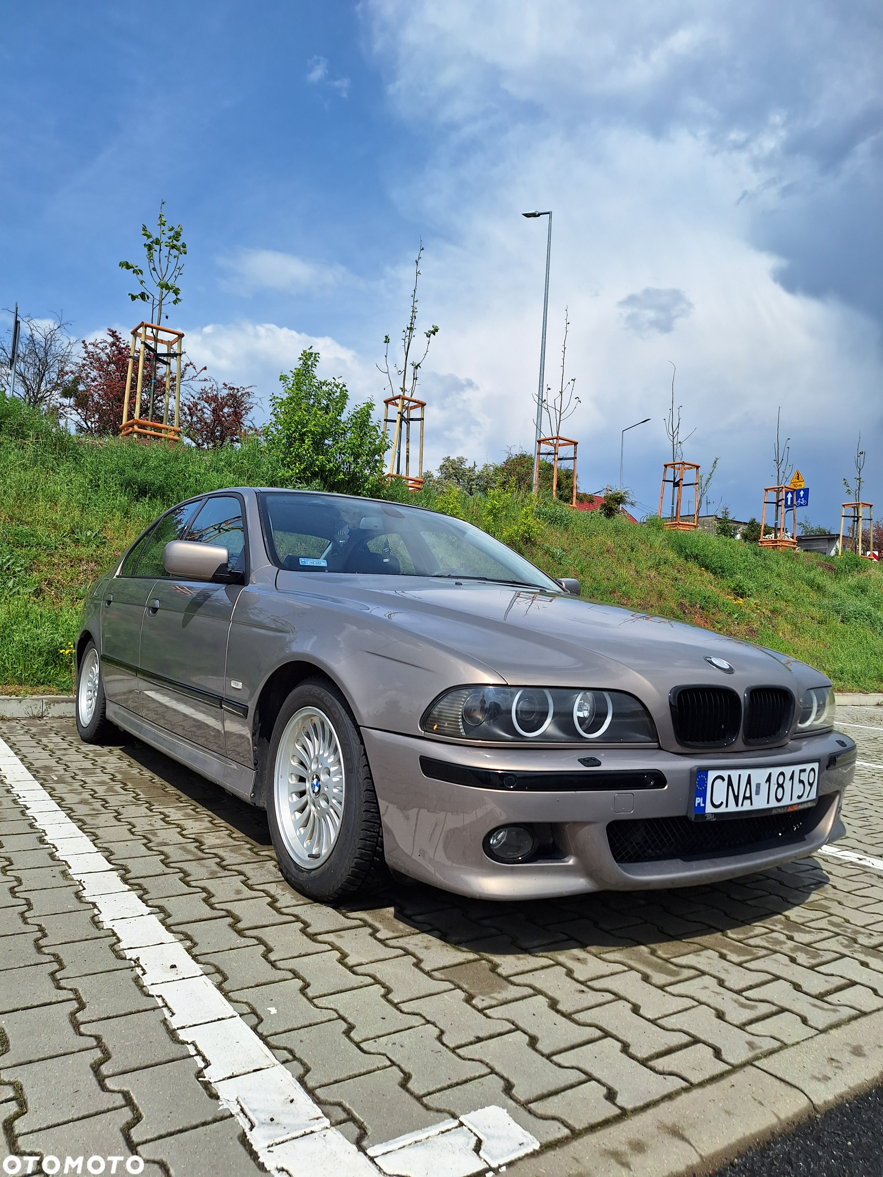 BMW Seria 5 520i - 11