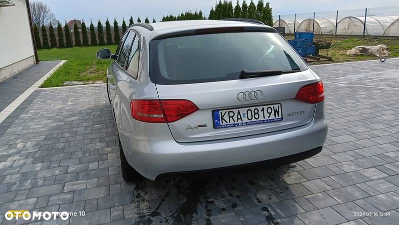 Audi A4 Avant 2.0 TDI DPF multitronic Ambiente - 4