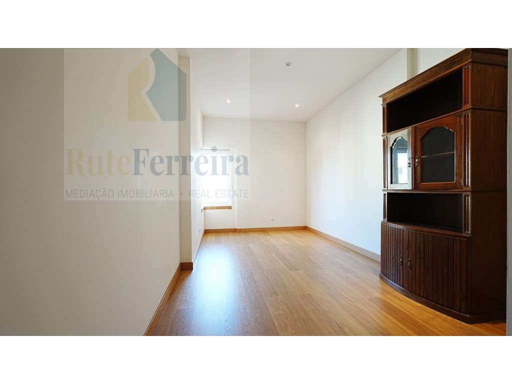 Extraordinário apartamento com vista para o Rio Tejo!-8