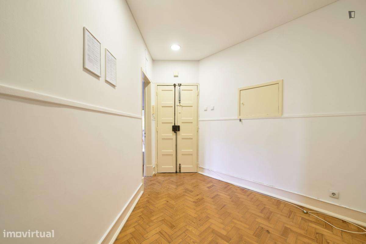 Quarto - localizado em Alameda Lisbon - Grande imagem: 5/10