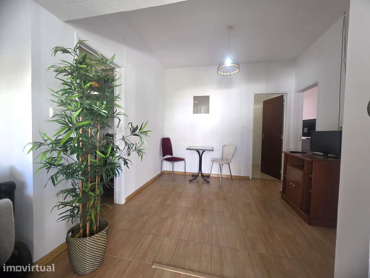 Lote de Terreno com Moradia – Oportunidade de Investimento-11