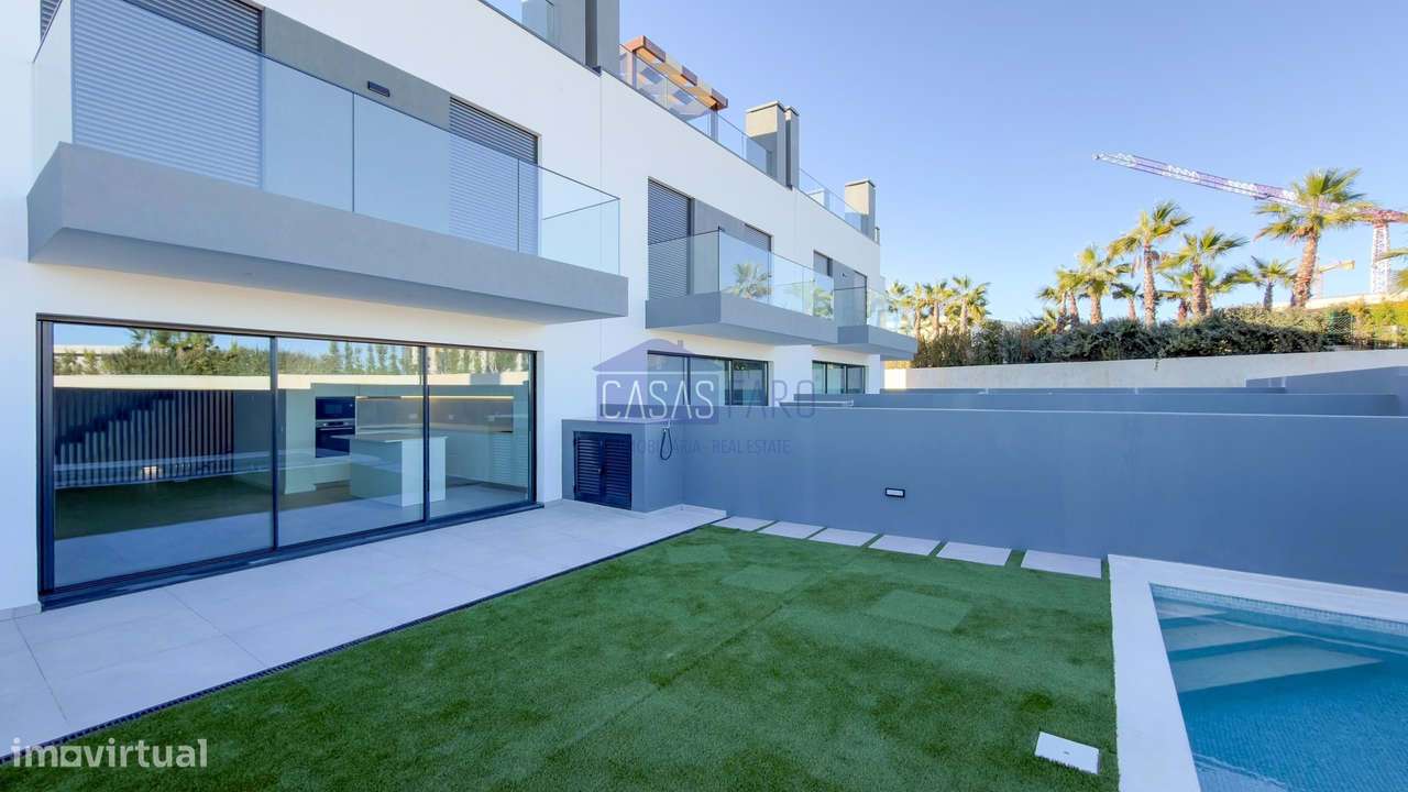 Moradia em banda V4 num empreendimento de Luxo, em Faro, Algarve-11