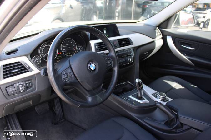 BMW 318 d Touring Auto - 3