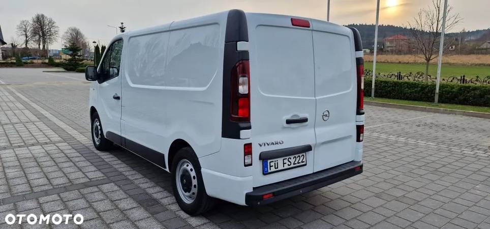 Opel Vivaro - 8