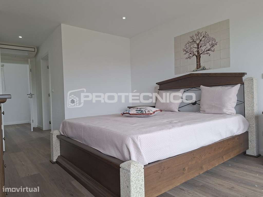 Moradia T4 em Campia-29