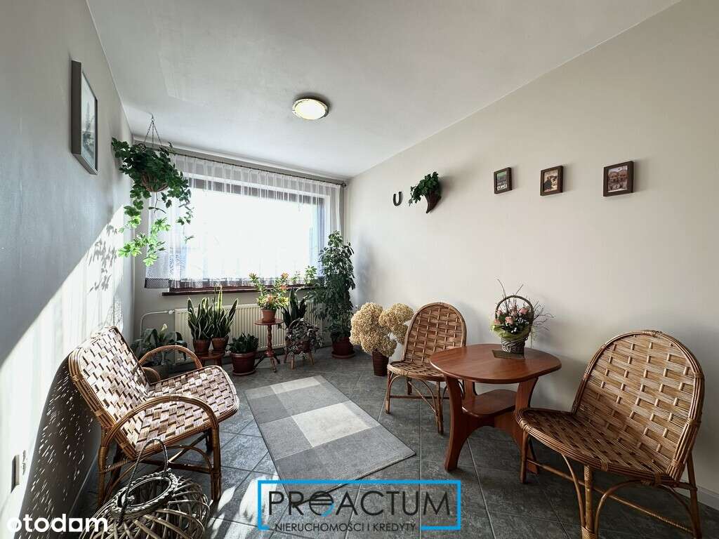 Dom - z dodatkową powierzchnią pod działalność-16