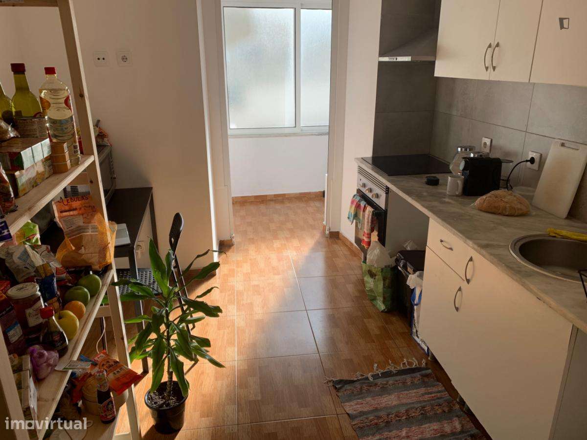 Quarto - localizado em Santa Apolónia Lisbon - Grande imagem: 5/9