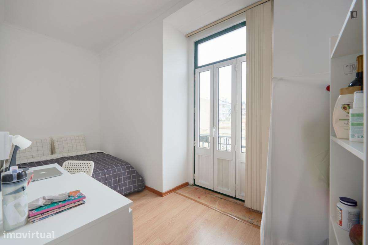 Quarto - localizado em Entrecampos Lisbon - Grande imagem: 2/9