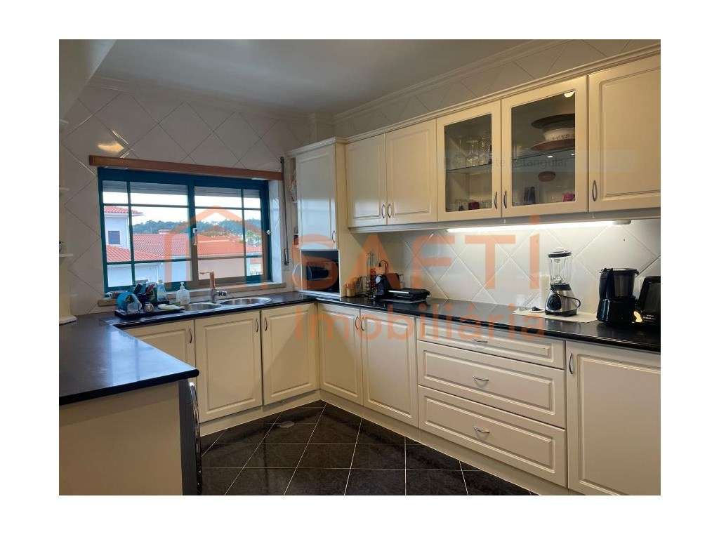 Para Si: T3 no 3.º Andar com Sótão, Garagem e Elevador em Leiria - Grande imagem: 2/32