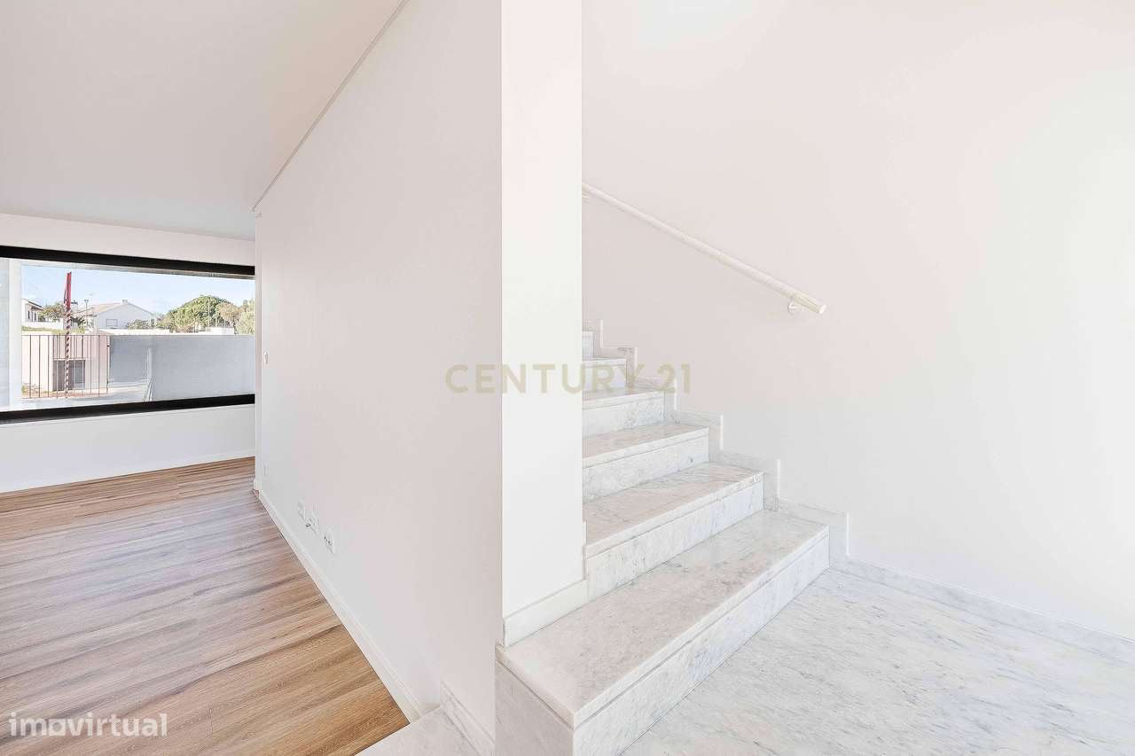 Moradia T3 Moderna de Acabamentos Premium-19