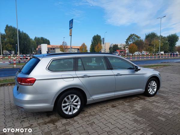 Volkswagen Passat 1.6 TDI BMT Comfortline - 9