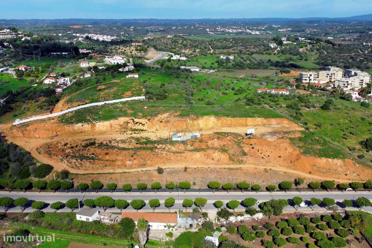 Terreno para construção de prédio multifamiliar em Lagos - Grande imagem: 4/17