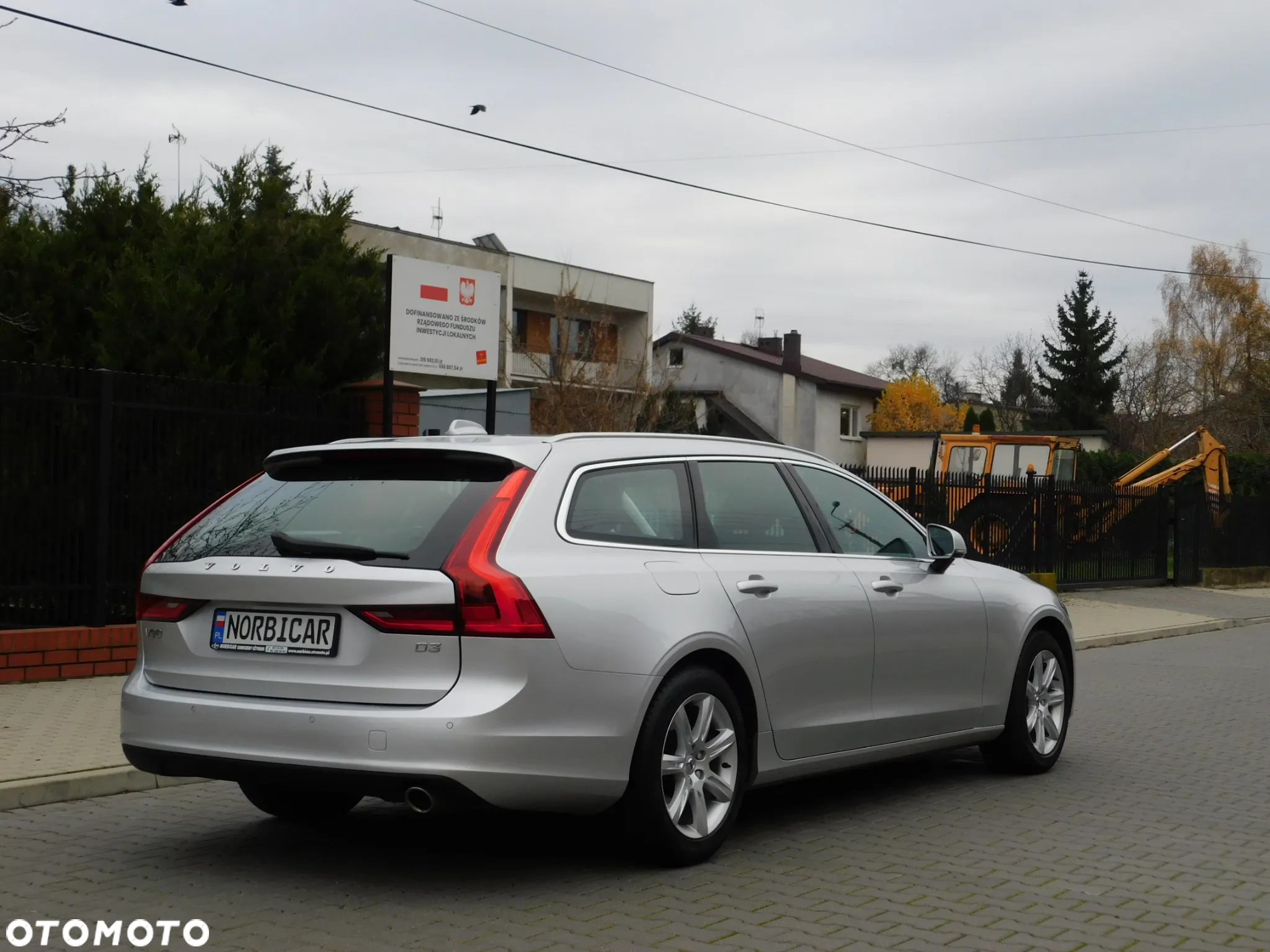 Volvo V90 D3 SCR Momentum Pro - 5