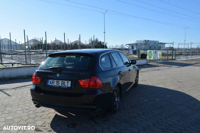 BMW Seria 3 318d DPF Touring Aut. Edition Exclusive - 5