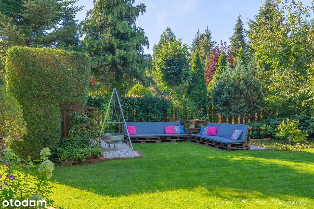 Dom z pięknym ogrodem, klimatyzacją, fotowoltaiką.-15