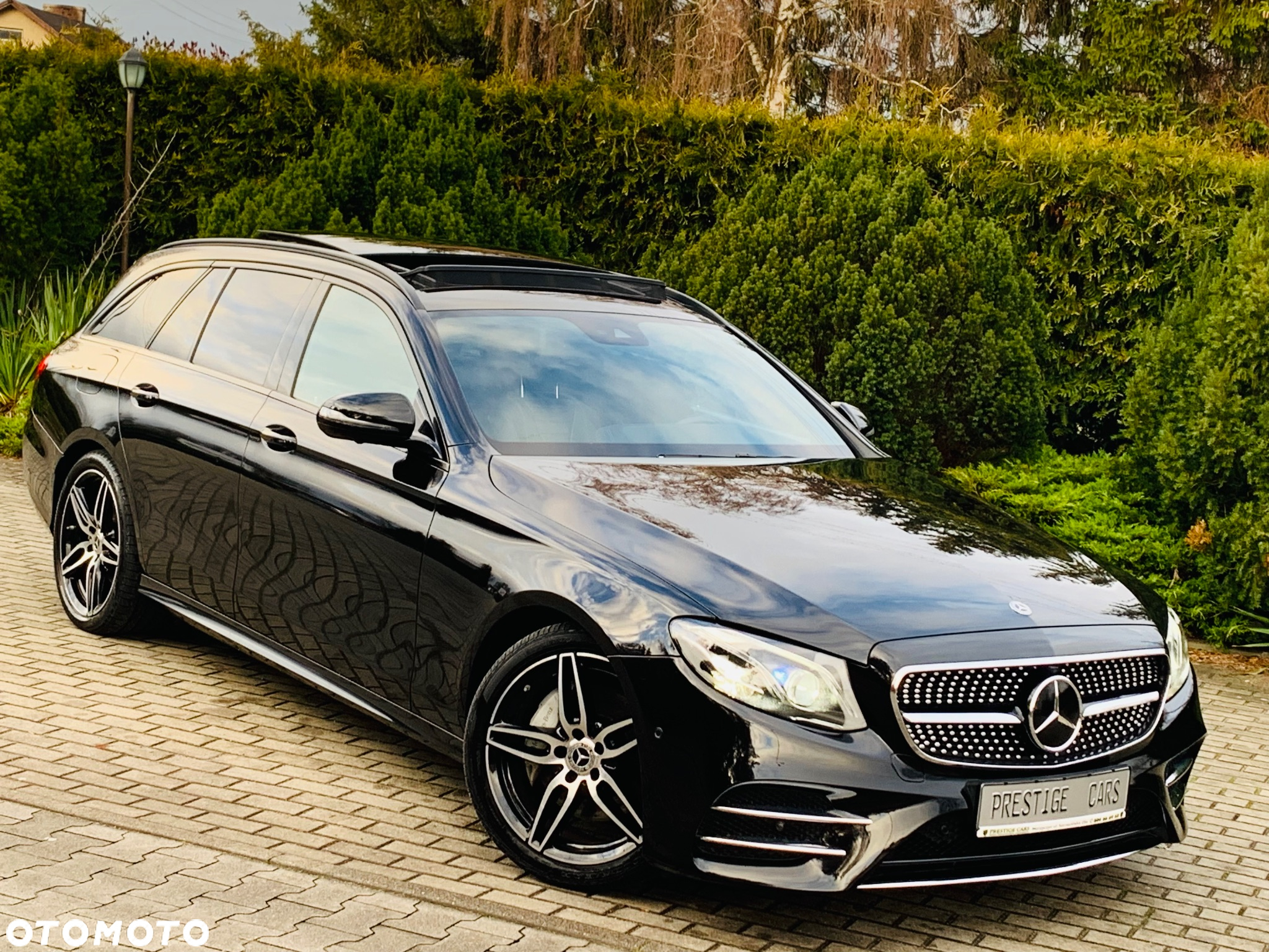 Mercedes-Benz Klasa E 220 d T 9G-TRONIC AMG Line - 2