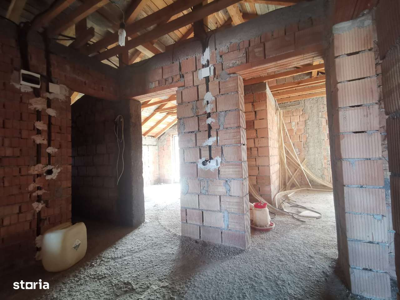 Casa cu 5 camere in Harman comision 0% - Imagine principală: 4/6