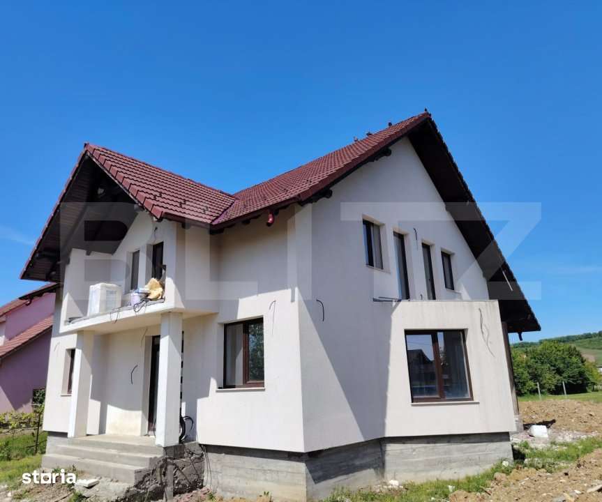 Casa individuala cu 5 camere, 200 mp, cu 24 ari teren, zona Orheiu, Bi - Imagine principală: 4/11