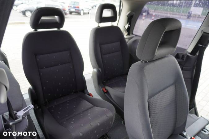 Volkswagen Sharan 2.0 TDI Highline - 16