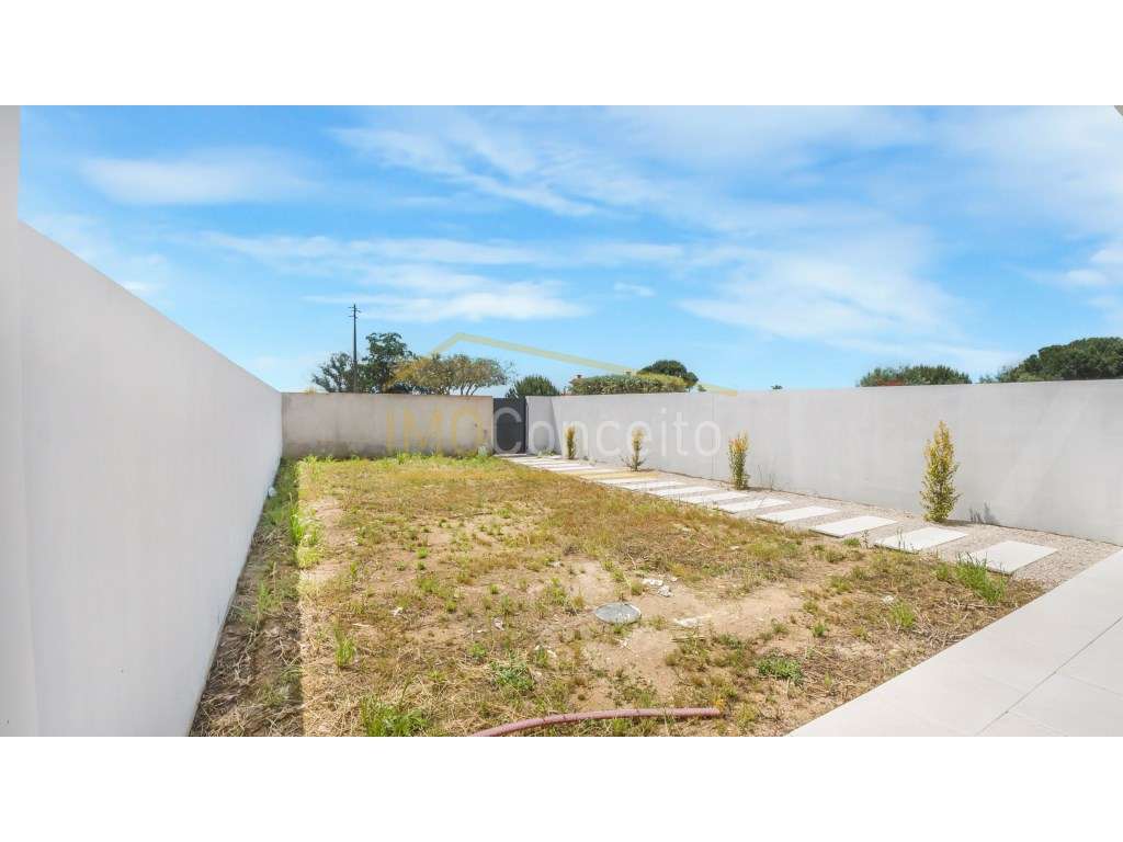 MORADIA T4 EM CONDOMINIO FECHADO - ENTRONCAMENTO - Grande imagem: 4/47